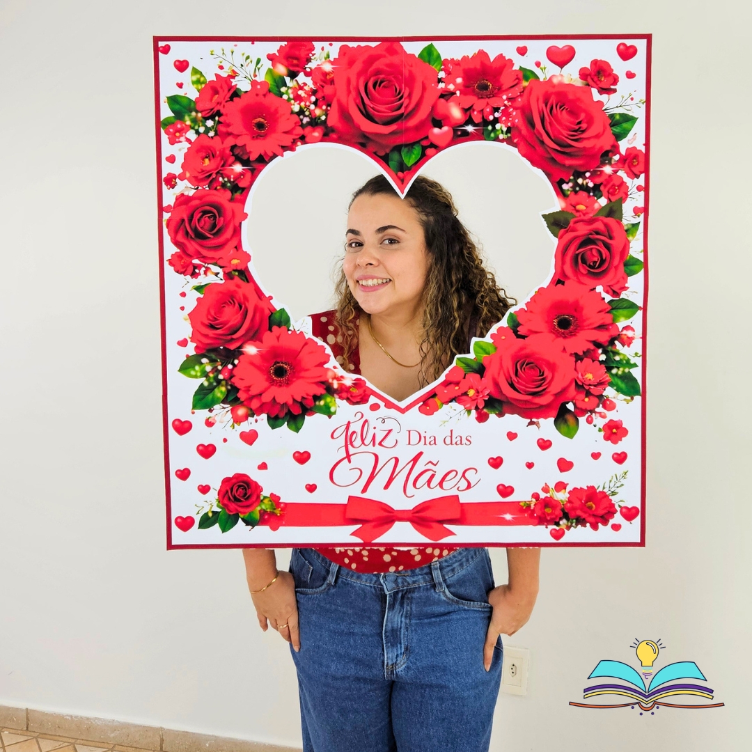 Moldura de foto para o Dia das Mães com o tema rosas, para registrar carinho e amor.
