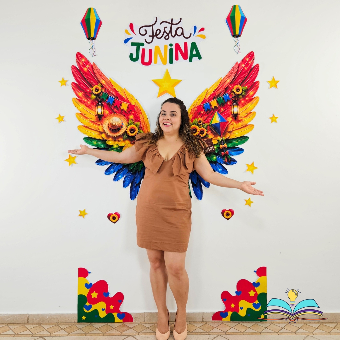 Painel Asas com o tema da Festa Junina: registre sorrisos, alegria e tradição em um cenário cheio de encanto.